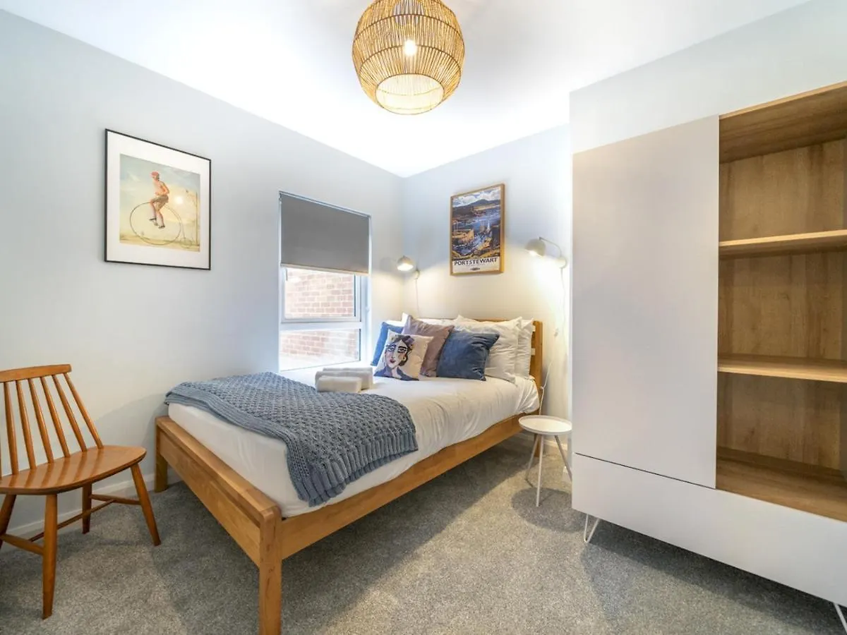Pass The Keys 58 Lw Ave Stunning 2Br Terrace Top Location Lots Nearby Belfast United Kingdom