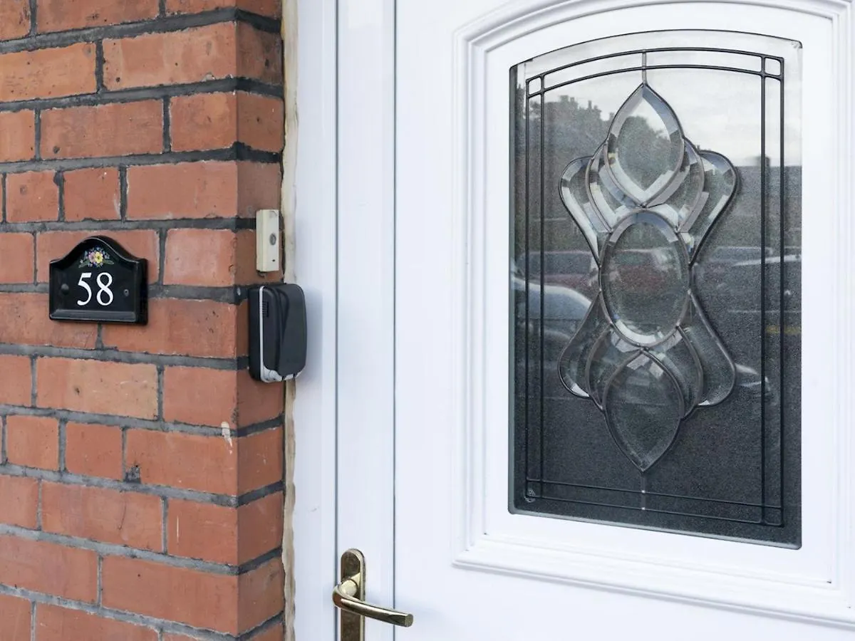 Pass The Keys 58 Lw Ave Stunning 2Br Terrace Top Location Lots Nearby Belfast Holiday home